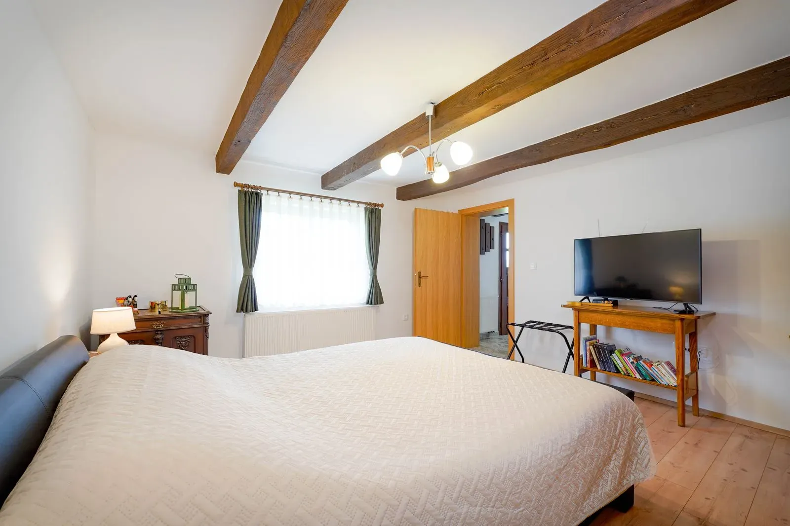 Udobna spavaća soba